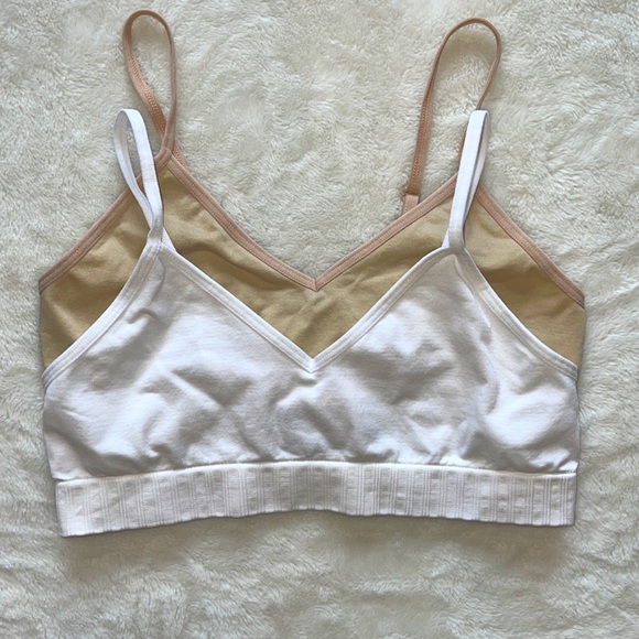 Set of 2 girl’s bras - Picture 1 of 2